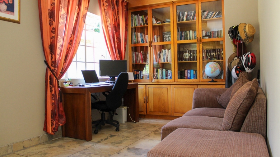 3 Bedroom Property for Sale in Lindequesdrif North West